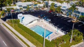  Regency Inn & Suites Sarasota  Сарасота